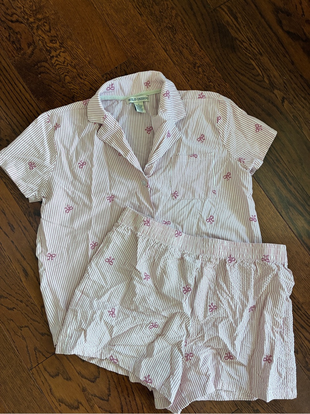 Wild Indigo Pink Seersucker Short-Sleeve Pajama Set with Pink Embroidered Bows